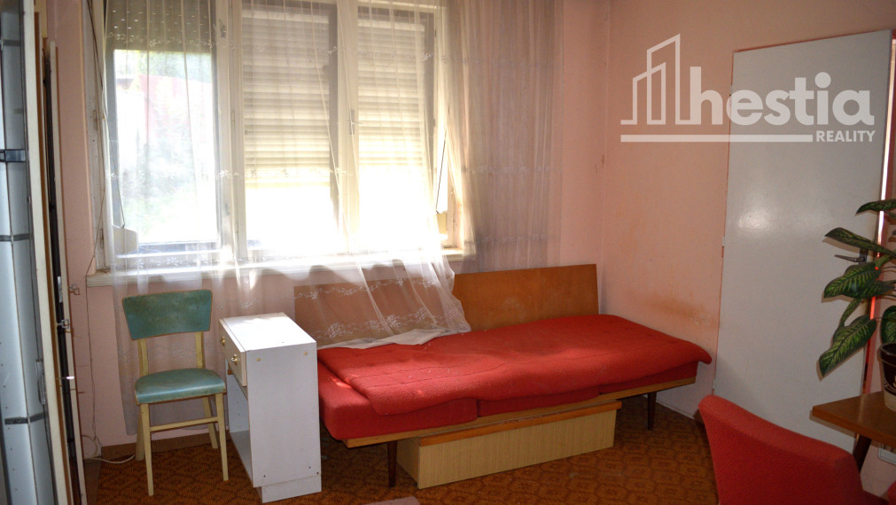 Dom za menej - predaj staršieho domu s veľkým pozemkom