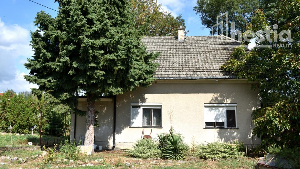 Dom za menej - predaj staršieho domu s veľkým pozemkom