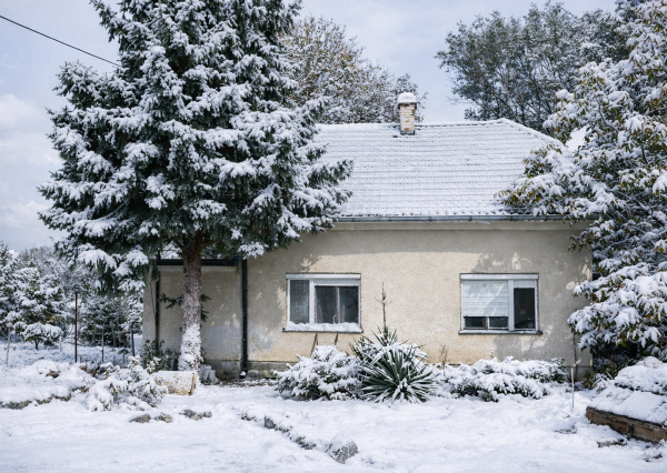 Dom za menej - predaj staršieho domu s veľkým pozemkom