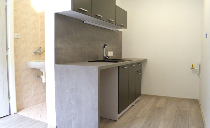 Domček s veľkým pozemkom 804 m² - fotografia 6